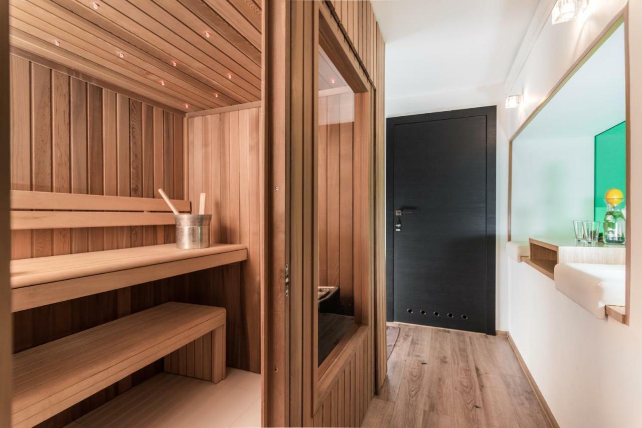 Ferienhaus Stunning ! Pool Gym Sauna Garden Garage *