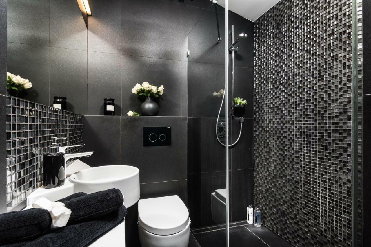 Stunning ! Pool Gym Sauna Garden Garage Ferienhaus